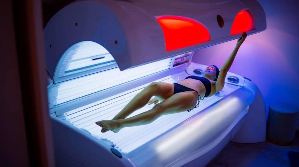 What is a Bronzing Bed? (Vs Tanning Beds) Talking Tan